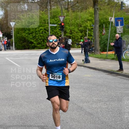 12.04.2026 - 45. Internationalen Wilhelmsburger Insellauf J. Mangold http://msf.ph/oto/9508705 12.04.2026 12:54:21 Ziel 3000, 4823, 5743, 4924, 5630, 5858, 3661, 2852, 2085, 5016, 3157, 5283, 3163, 4472, 5478, 5513, 5296 meine-sportfotos.de