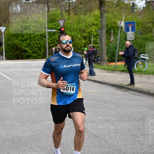 12.04.2026 - 45. Internationalen Wilhelmsburger Insellauf J. Mangold http://msf.ph/oto/9508707 12.04.2026 12:54:22 Ziel 3000, 4823, 5743, 4924, 5630, 5858, 3661, 2852, 2085, 5016, 3157, 5283, 3163, 4472, 3163, 4472, 5478, 5513, 5296, 4570, 3302 meine-sportfotos.de