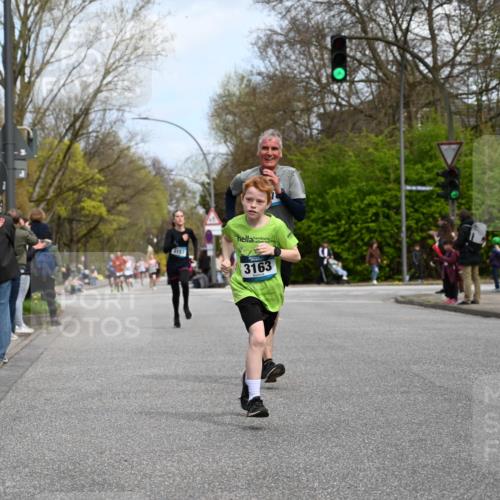 12.04.2026 - 45. Internationalen Wilhelmsburger Insellauf J. Mangold http://msf.ph/oto/9508718 12.04.2026 12:54:37 Ziel 5016, 3157, 5283, 3163, 4472, 5478, 5513, 5296, 4570, 3302, 2235, 3899, 3300, 5213, 3300, 5213, 3411, 4041, 5086, 5087, 4079, 4678, 3177 meine-sportfotos.de