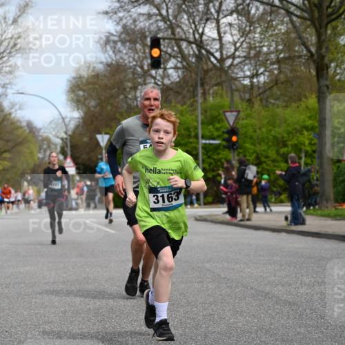 12.04.2026 - 45. Internationalen Wilhelmsburger Insellauf J. Mangold http://msf.ph/oto/9508726 12.04.2026 12:54:38 Ziel 5016, 3157, 5283, 3163, 4472, 5478, 5513, 5296, 4570, 3302, 2235, 3899, 3300, 5213, 3411, 4041, 5086, 5087, 4079, 4678, 3177 meine-sportfotos.de