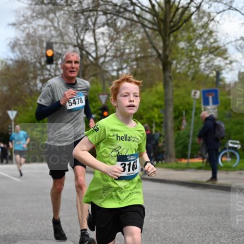 12.04.2026 - 45. Internationalen Wilhelmsburger Insellauf J. Mangold http://msf.ph/oto/9508732 12.04.2026 12:54:38 Ziel 5016, 3157, 5283, 3163, 4472, 5478, 5513, 5296, 4570, 3302, 2235, 3899, 3300, 5213, 3411, 4041, 5086, 5087, 4079, 4678, 3177 meine-sportfotos.de