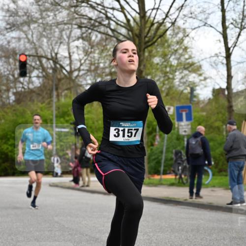 12.04.2026 - 45. Internationalen Wilhelmsburger Insellauf J. Mangold http://msf.ph/oto/9508738 12.04.2026 12:54:41 Ziel 5016, 3157, 5283, 3163, 4472, 5478, 5513, 5513, 5296, 4570, 3302, 2235, 3899, 3300, 5213, 3411, 3411, 4041, 5086, 5087, 4079, 4678, 3177 meine-sportfotos.de