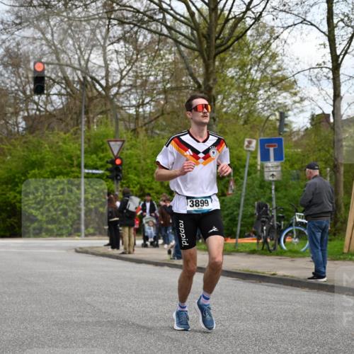 12.04.2026 - 45. Internationalen Wilhelmsburger Insellauf J. Mangold http://msf.ph/oto/9508744 12.04.2026 12:54:58 Ziel 3163, 4472, 5478, 5513, 5296, 4570, 3302, 2235, 3899, 3300, 5213, 3411, 4041, 5086, 5087, 4079, 4678, 3177, 5119, 2737, 2820 meine-sportfotos.de