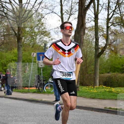 12.04.2026 - 45. Internationalen Wilhelmsburger Insellauf J. Mangold http://msf.ph/oto/9508751 12.04.2026 12:54:58 Ziel 3163, 4472, 5478, 5513, 5296, 4570, 3302, 2235, 3899, 3300, 5213, 3411, 4041, 5086, 5087, 4079, 4678, 3177, 5119, 2737, 2820 meine-sportfotos.de