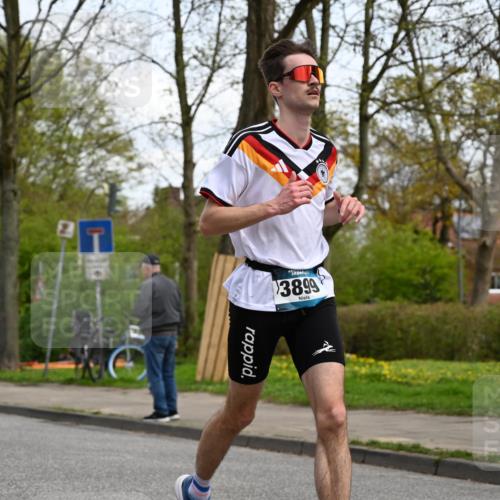 12.04.2026 - 45. Internationalen Wilhelmsburger Insellauf J. Mangold http://msf.ph/oto/9508753 12.04.2026 12:54:58 Ziel 3163, 4472, 5478, 5513, 5296, 4570, 3302, 2235, 3899, 3300, 5213, 3411, 4041, 5086, 5087, 4079, 4678, 3177, 5119, 2737, 2820 meine-sportfotos.de