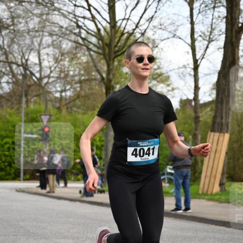12.04.2026 - 45. Internationalen Wilhelmsburger Insellauf J. Mangold http://msf.ph/oto/9508773 12.04.2026 12:55:03 Ziel 5513, 5296, 4570, 3302, 2235, 3899, 3300, 5213, 3411, 4041, 5086, 5087, 4079, 4678, 3177, 5119, 2737, 2820, 5109, 5361, 4811 meine-sportfotos.de