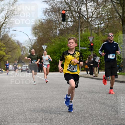 12.04.2026 - 45. Internationalen Wilhelmsburger Insellauf J. Mangold http://msf.ph/oto/9508799 12.04.2026 12:55:06 Ziel 5513, 5296, 4570, 3302, 2235, 3899, 3300, 5213, 3411, 4041, 5086, 5087, 4079, 4678, 3177, 5119, 2737, 2820, 5109, 5361, 4811, 4728 meine-sportfotos.de