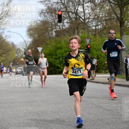 12.04.2026 - 45. Internationalen Wilhelmsburger Insellauf J. Mangold http://msf.ph/oto/9508801 12.04.2026 12:55:06 Ziel 5513, 5296, 4570, 3302, 2235, 3899, 3300, 5213, 3411, 4041, 5086, 5087, 4079, 4678, 3177, 5119, 2737, 2820, 5109, 5361, 4811, 4728 meine-sportfotos.de