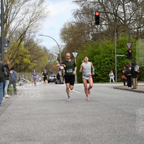 12.04.2026 - 45. Internationalen Wilhelmsburger Insellauf J. Mangold http://msf.ph/oto/9508804 12.04.2026 12:55:07 Ziel 5296, 4570, 3302, 2235, 3899, 3300, 5213, 3411, 4041, 5086, 5087, 4079, 4678, 3177, 5119, 2737, 2820, 5109, 5361, 4811, 4728 meine-sportfotos.de