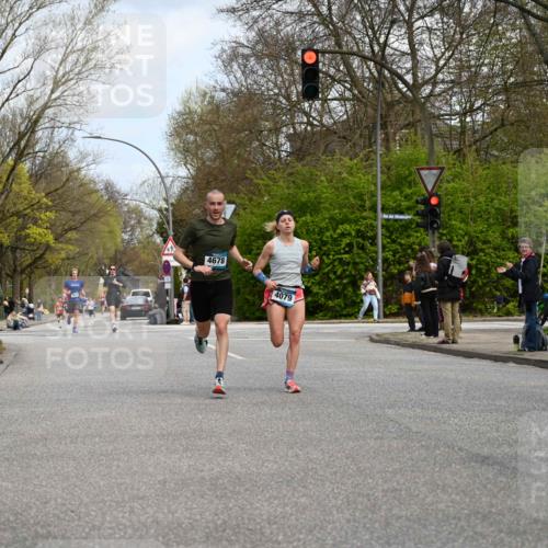 12.04.2026 - 45. Internationalen Wilhelmsburger Insellauf J. Mangold http://msf.ph/oto/9508807 12.04.2026 12:55:07 Ziel 5296, 4570, 3302, 2235, 3899, 3300, 5213, 3411, 4041, 5086, 5087, 4079, 4678, 3177, 5119, 2737, 2820, 5109, 5361, 4811, 4728 meine-sportfotos.de