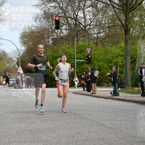 12.04.2026 - 45. Internationalen Wilhelmsburger Insellauf J. Mangold http://msf.ph/oto/9508815 12.04.2026 12:55:07 Ziel 5296, 4570, 3302, 2235, 3899, 3300, 5213, 3411, 4041, 5086, 5087, 4079, 4678, 3177, 5119, 2737, 2820, 5109, 5361, 4811, 4728 meine-sportfotos.de