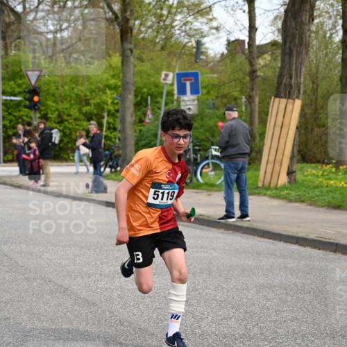 12.04.2026 - 45. Internationalen Wilhelmsburger Insellauf J. Mangold http://msf.ph/oto/9508834 12.04.2026 12:55:23 Ziel 4079, 4678, 3177, 5119, 2737, 2820, 5109, 5361, 4811, 4728, 3315, 5463, 4459, 4459, 5817, 5321, 4311, 2017, 2074, 5780, 5857, 2937, 5113 meine-sportfotos.de