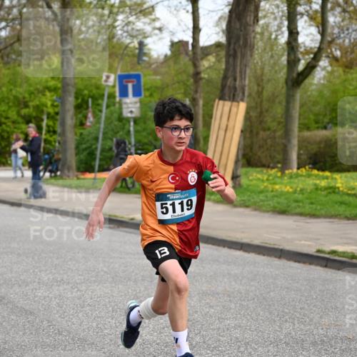 12.04.2026 - 45. Internationalen Wilhelmsburger Insellauf J. Mangold http://msf.ph/oto/9508836 12.04.2026 12:55:23 Ziel 4079, 4678, 3177, 5119, 2737, 2820, 5109, 5361, 4811, 4728, 3315, 5463, 4459, 4459, 5817, 5321, 4311, 2017, 2074, 5780, 5857, 2937, 5113 meine-sportfotos.de