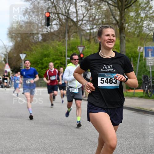 12.04.2026 - 45. Internationalen Wilhelmsburger Insellauf J. Mangold http://msf.ph/oto/9508877 12.04.2026 12:55:36 Ziel 2737, 2820, 5109, 5361, 4811, 4728, 3315, 5463, 4459, 5817, 5817, 5321, 4311, 2017, 2074, 5780, 5857, 2937, 5113, 5118, 3404, 2344, 5114, 5255, 4269, 3627, 5133 meine-sportfotos.de