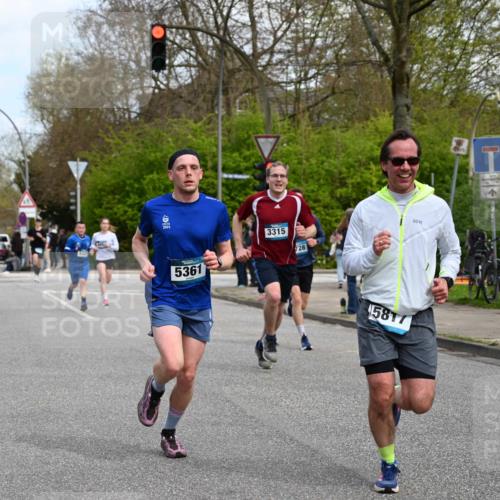 12.04.2026 - 45. Internationalen Wilhelmsburger Insellauf J. Mangold http://msf.ph/oto/9508888 12.04.2026 12:55:38 Ziel 2820, 5109, 5361, 4811, 4728, 3315, 5463, 4459, 5817, 5321, 4311, 2017, 2074, 5780, 5857, 2937, 5113, 5118, 3404, 3404, 2344, 5114, 5255, 4269, 3627, 5133, 5680 meine-sportfotos.de