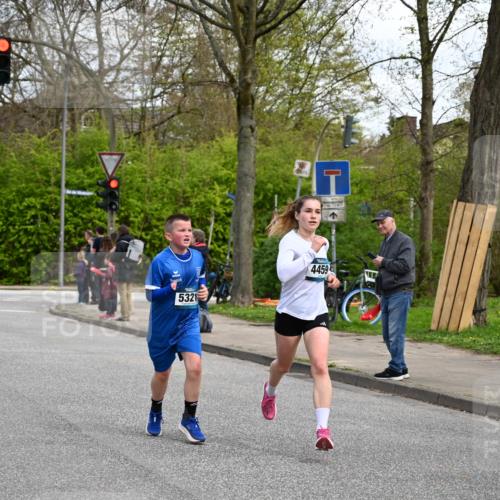 12.04.2026 - 45. Internationalen Wilhelmsburger Insellauf J. Mangold http://msf.ph/oto/9508899 12.04.2026 12:55:42 Ziel 5109, 5361, 4811, 4728, 3315, 5463, 4459, 5817, 5321, 4311, 2017, 2074, 5780, 2017, 2074, 5780, 5857, 2937, 5113, 5118, 3404, 2344, 5114, 5255, 5255, 4269, 3627, 5133, 5680, 4545, 5101 meine-sportfotos.de