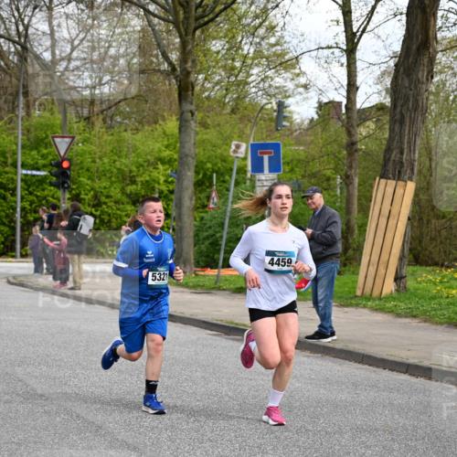 12.04.2026 - 45. Internationalen Wilhelmsburger Insellauf J. Mangold http://msf.ph/oto/9508901 12.04.2026 12:55:42 Ziel 5109, 5361, 4811, 4728, 3315, 5463, 4459, 5817, 5321, 4311, 2017, 2074, 5780, 2017, 2074, 5780, 5857, 2937, 5113, 5118, 3404, 2344, 5114, 5255, 5255, 4269, 3627, 5133, 5680, 4545, 5101 meine-sportfotos.de