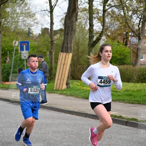 12.04.2026 - 45. Internationalen Wilhelmsburger Insellauf J. Mangold http://msf.ph/oto/9508910 12.04.2026 12:55:43 Ziel 5109, 5361, 4811, 4728, 3315, 5463, 4459, 5817, 5321, 4311, 2017, 2074, 5780, 5857, 5857, 2937, 5113, 5118, 3404, 2344, 5114, 5255, 4269, 3627, 5133, 5680, 4545, 5101 meine-sportfotos.de