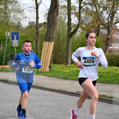 12.04.2026 - 45. Internationalen Wilhelmsburger Insellauf J. Mangold http://msf.ph/oto/9508911 12.04.2026 12:55:43 Ziel 5109, 5361, 4811, 4728, 3315, 5463, 4459, 5817, 5321, 4311, 2017, 2074, 5780, 5857, 5857, 2937, 5113, 5118, 3404, 2344, 5114, 5255, 4269, 3627, 5133, 5680, 4545, 5101 meine-sportfotos.de
