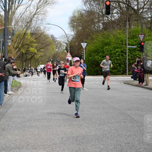 12.04.2026 - 45. Internationalen Wilhelmsburger Insellauf J. Mangold http://msf.ph/oto/9508917 12.04.2026 12:55:47 Ziel 5109, 5361, 4811, 4728, 3315, 5463, 4459, 5817, 5321, 4311, 2017, 2074, 5780, 5857, 2937, 5113, 2937, 5113, 5118, 3404, 2344, 5114, 5255, 4269, 3627, 5133, 5680, 4545, 5101, 4261, 4933 meine-sportfotos.de