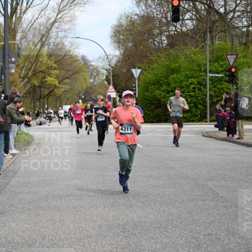 12.04.2026 - 45. Internationalen Wilhelmsburger Insellauf J. Mangold http://msf.ph/oto/9508919 12.04.2026 12:55:47 Ziel 5109, 5361, 4811, 4728, 3315, 5463, 4459, 5817, 5321, 4311, 2017, 2074, 5780, 5857, 2937, 5113, 2937, 5113, 5118, 3404, 2344, 5114, 5255, 4269, 3627, 5133, 5680, 4545, 5101, 4261, 4933 meine-sportfotos.de