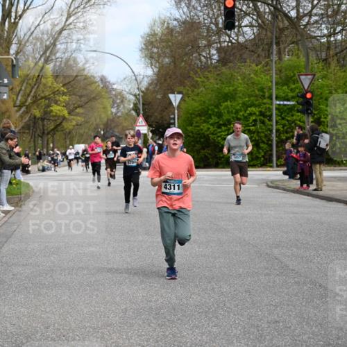 12.04.2026 - 45. Internationalen Wilhelmsburger Insellauf J. Mangold http://msf.ph/oto/9508922 12.04.2026 12:55:48 Ziel 5109, 5361, 4811, 4728, 3315, 5463, 4459, 5817, 5321, 4311, 2017, 2074, 5780, 5857, 2937, 5113, 5118, 3404, 2344, 5114, 5255, 4269, 3627, 5133, 5133, 5680, 4545, 5101, 4261, 4933 meine-sportfotos.de