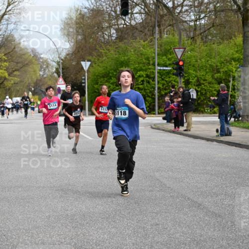 12.04.2026 - 45. Internationalen Wilhelmsburger Insellauf J. Mangold http://msf.ph/oto/9508953 12.04.2026 12:55:52 Ziel 4728, 3315, 5463, 4459, 5817, 5321, 4311, 2017, 2074, 5780, 5857, 2937, 5113, 5118, 3404, 2344, 5114, 2344, 5114, 5255, 4269, 3627, 5133, 5680, 4545, 5101, 4261, 4933, 5131, 5184 meine-sportfotos.de