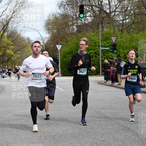 12.04.2026 - 45. Internationalen Wilhelmsburger Insellauf J. Mangold http://msf.ph/oto/9508989 12.04.2026 12:56:02 Ziel 5321, 4311, 2017, 2074, 5780, 5857, 2937, 5113, 5118, 3404, 2344, 5114, 5255, 4269, 3627, 5133, 5680, 4545, 5101, 4261, 4933, 5131, 5131, 5184, 5446, 4859, 5729, 5134, 3620, 4848, 5410, 4168, 4921, 4922 meine-sportfotos.de