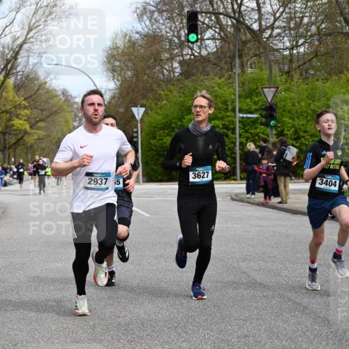 12.04.2026 - 45. Internationalen Wilhelmsburger Insellauf J. Mangold http://msf.ph/oto/9508990 12.04.2026 12:56:03 Ziel 5321, 4311, 2017, 2074, 5780, 5857, 2937, 5113, 5118, 3404, 2344, 5114, 5255, 4269, 3627, 5133, 5680, 4545, 5101, 4261, 4933, 5131, 5184, 5184, 5446, 4859, 5729, 5134, 3620, 4848, 5410, 4168, 4921, 4922 meine-sportfotos.de