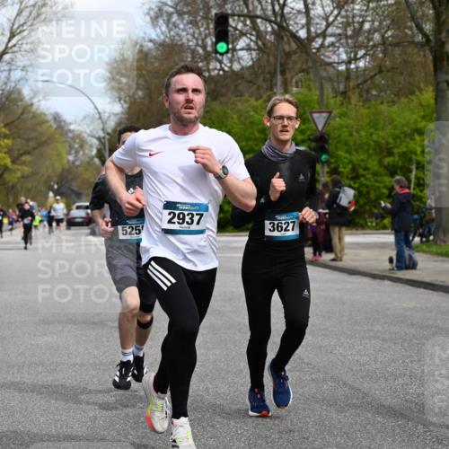 12.04.2026 - 45. Internationalen Wilhelmsburger Insellauf J. Mangold http://msf.ph/oto/9508995 12.04.2026 12:56:03 Ziel 5321, 4311, 2017, 2074, 5780, 5857, 2937, 5113, 5118, 3404, 2344, 5114, 5255, 4269, 3627, 5133, 5680, 4545, 5101, 4261, 4933, 5131, 5184, 5184, 5446, 4859, 5729, 5134, 3620, 4848, 5410, 4168, 4921, 4922 meine-sportfotos.de