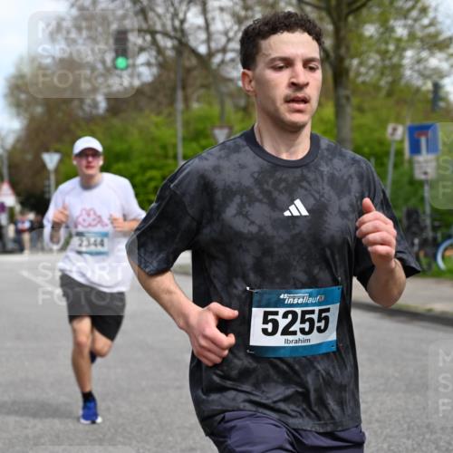 12.04.2026 - 45. Internationalen Wilhelmsburger Insellauf J. Mangold http://msf.ph/oto/9509010 12.04.2026 12:56:04 Ziel 5321, 4311, 2017, 2074, 5780, 5857, 2937, 5113, 5118, 3404, 2344, 5114, 5255, 4269, 3627, 5133, 5680, 4545, 5101, 4261, 4933, 5131, 5184, 5446, 4859, 5729, 5134, 3620, 4848, 5410, 4168, 4921, 4922, 4237 meine-sportfotos.de