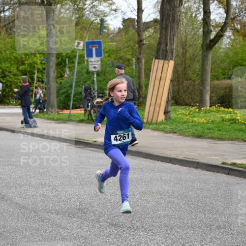 12.04.2026 - 45. Internationalen Wilhelmsburger Insellauf J. Mangold http://msf.ph/oto/9509046 12.04.2026 12:56:15 Ziel 3404, 2344, 5114, 5255, 4269, 3627, 5133, 5680, 4545, 5101, 4261, 4933, 5131, 5184, 5184, 5446, 4859, 5729, 5134, 3620, 4848, 5410, 4168, 4921, 4922, 4237, 5094, 4835, 5141, 5549, 5163, 5147 meine-sportfotos.de