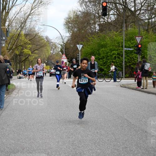 12.04.2026 - 45. Internationalen Wilhelmsburger Insellauf J. Mangold http://msf.ph/oto/9509578 12.04.2026 12:57:52 Ziel 5847, 3439, 5232, 5277, 3863, 4887, 4938, 3213, 2447, 5211, 4968, 2707, 5169, 5214, 4955, 4955, 3396, 5228, 5689, 2771, 5687, 2058, 3152, 4535, 5260, 2493, 2550, 3479, 4873, 4344, 3889 meine-sportfotos.de