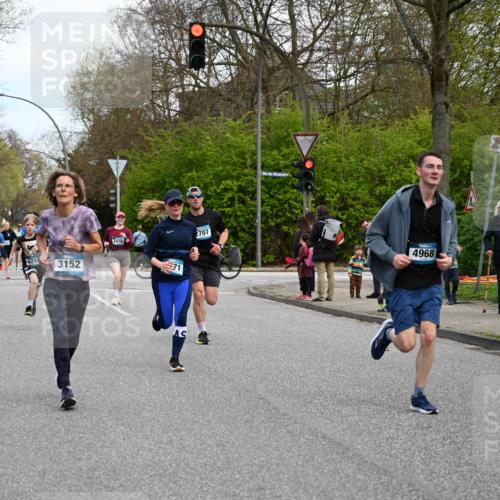 12.04.2026 - 45. Internationalen Wilhelmsburger Insellauf J. Mangold http://msf.ph/oto/9509594 12.04.2026 12:57:55 Ziel 3863, 4887, 4938, 3213, 2447, 5211, 4968, 2707, 5169, 5214, 4955, 3396, 5228, 5689, 2771, 5228, 5689, 2771, 5687, 2058, 3152, 4535, 5260, 2493, 2550, 3479, 4873, 4344, 3889, 3309, 5613, 3525, 5422 meine-sportfotos.de