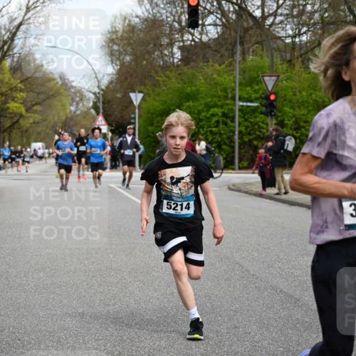12.04.2026 - 45. Internationalen Wilhelmsburger Insellauf J. Mangold http://msf.ph/oto/9509609 12.04.2026 12:57:57 Ziel 4938, 3213, 2447, 5211, 4968, 2707, 5169, 5214, 4955, 3396, 5228, 5689, 2771, 5687, 2058, 3152, 4535, 5260, 2493, 2550, 3479, 4873, 4344, 3889, 3309, 5613, 3525, 5422, 3088 meine-sportfotos.de