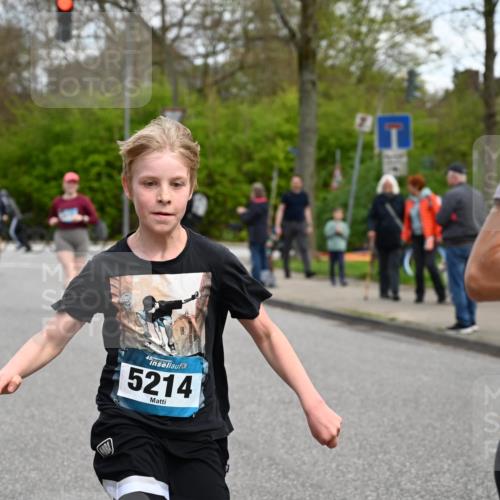 12.04.2026 - 45. Internationalen Wilhelmsburger Insellauf J. Mangold http://msf.ph/oto/9509616 12.04.2026 12:57:58 Ziel 4938, 3213, 2447, 5211, 4968, 2707, 5169, 5214, 4955, 3396, 5228, 5689, 2771, 5687, 2058, 2058, 3152, 4535, 5260, 2493, 2550, 3479, 4873, 4344, 3889, 3309, 5613, 3525, 5422, 3088 meine-sportfotos.de