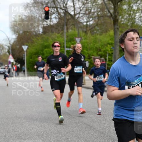 12.04.2026 - 45. Internationalen Wilhelmsburger Insellauf J. Mangold http://msf.ph/oto/9509640 12.04.2026 12:58:04 Ziel 5211, 4968, 2707, 5169, 5214, 4955, 3396, 5228, 5689, 2771, 5687, 2058, 3152, 4535, 5260, 2493, 2550, 3479, 4873, 4344, 3889, 4344, 3889, 3309, 5613, 3525, 5422, 3088, 3255 meine-sportfotos.de
