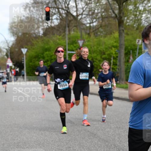 12.04.2026 - 45. Internationalen Wilhelmsburger Insellauf J. Mangold http://msf.ph/oto/9509641 12.04.2026 12:58:04 Ziel 5211, 4968, 2707, 5169, 5214, 4955, 3396, 5228, 5689, 2771, 5687, 2058, 3152, 4535, 5260, 2493, 2550, 3479, 4873, 4344, 3889, 4344, 3889, 3309, 5613, 3525, 5422, 3088, 3255 meine-sportfotos.de