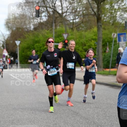 12.04.2026 - 45. Internationalen Wilhelmsburger Insellauf J. Mangold http://msf.ph/oto/9509642 12.04.2026 12:58:04 Ziel 5211, 4968, 2707, 5169, 5214, 4955, 3396, 5228, 5689, 2771, 5687, 2058, 3152, 4535, 5260, 2493, 2550, 3479, 4873, 4344, 3889, 4344, 3889, 3309, 5613, 3525, 5422, 3088, 3255 meine-sportfotos.de