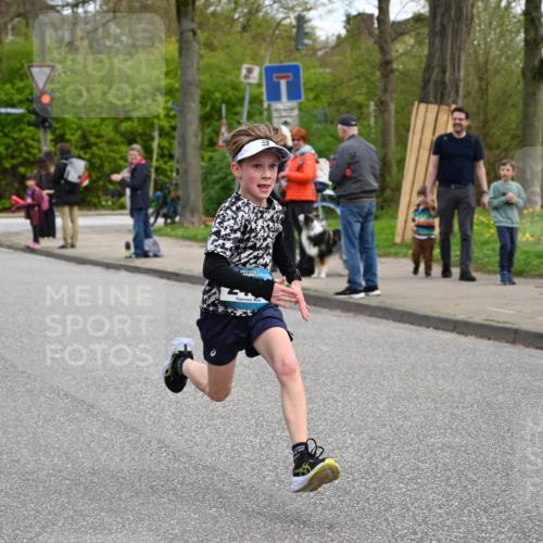 12.04.2026 - 45. Internationalen Wilhelmsburger Insellauf J. Mangold http://msf.ph/oto/9509662 12.04.2026 12:58:08 Ziel 5211, 4968, 2707, 5169, 5214, 4955, 3396, 5228, 5689, 2771, 5687, 2058, 3152, 4535, 5260, 2493, 2550, 3479, 4873, 4873, 4344, 3889, 3309, 5613, 3525, 5422, 3088, 3088, 3255 meine-sportfotos.de