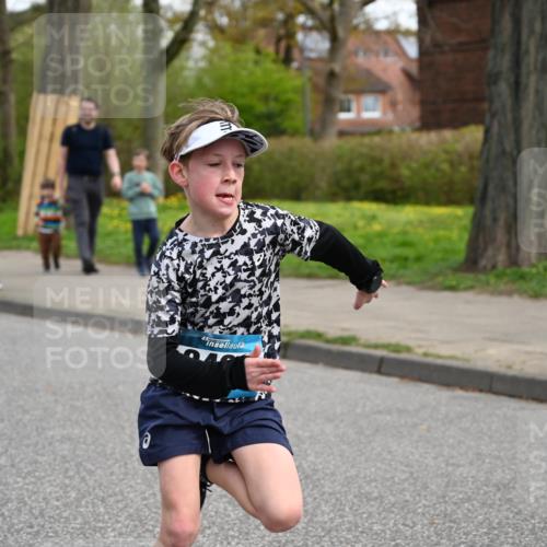 12.04.2026 - 45. Internationalen Wilhelmsburger Insellauf J. Mangold http://msf.ph/oto/9509667 12.04.2026 12:58:09 Ziel 5211, 4968, 2707, 5169, 5214, 4955, 3396, 5228, 5689, 2771, 5687, 2058, 3152, 4535, 5260, 2493, 2550, 3479, 4873, 4344, 3889, 3309, 5613, 3525, 5422, 3088, 3255, 5174 meine-sportfotos.de
