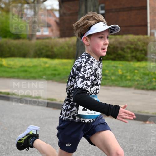 12.04.2026 - 45. Internationalen Wilhelmsburger Insellauf J. Mangold http://msf.ph/oto/9509669 12.04.2026 12:58:09 Ziel 5211, 4968, 2707, 5169, 5214, 4955, 3396, 5228, 5689, 2771, 5687, 2058, 3152, 4535, 5260, 2493, 2550, 3479, 4873, 4344, 3889, 3309, 5613, 3525, 5422, 3088, 3255, 5174 meine-sportfotos.de