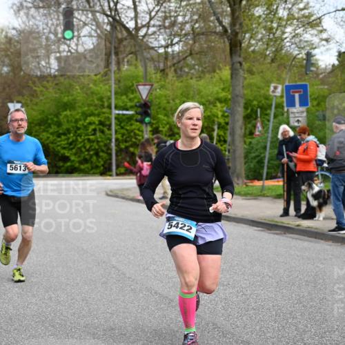 12.04.2026 - 45. Internationalen Wilhelmsburger Insellauf J. Mangold http://msf.ph/oto/9509685 12.04.2026 12:58:17 Ziel 4955, 3396, 5228, 5689, 2771, 5687, 2058, 3152, 4535, 5260, 2493, 2550, 3479, 4873, 4344, 3889, 3309, 3309, 5613, 3525, 5422, 3088, 3255, 5174, 5846, 3286, 3623, 4822 meine-sportfotos.de