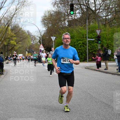 12.04.2026 - 45. Internationalen Wilhelmsburger Insellauf J. Mangold http://msf.ph/oto/9509688 12.04.2026 12:58:18 Ziel 3396, 5228, 5689, 2771, 5687, 2058, 3152, 4535, 5260, 2493, 2550, 3479, 4873, 4344, 3889, 3309, 5613, 3525, 5613, 3525, 5422, 3088, 3255, 5174, 5846, 3286, 3623, 4822, 2015 meine-sportfotos.de