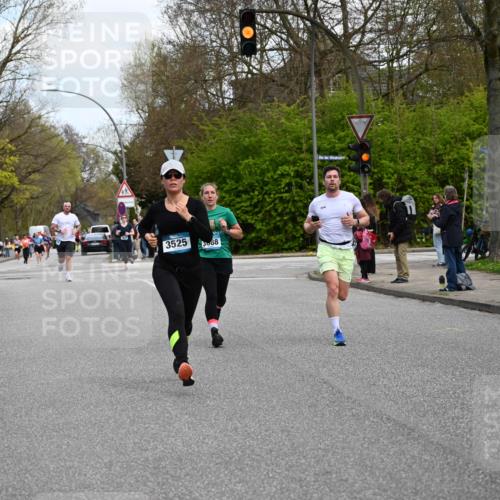 12.04.2026 - 45. Internationalen Wilhelmsburger Insellauf J. Mangold http://msf.ph/oto/9509728 12.04.2026 12:58:24 Ziel 3152, 4535, 5260, 2493, 2550, 3479, 4873, 4344, 3889, 3309, 5613, 3525, 5422, 3088, 3255, 5174, 5846, 3286, 3623, 4822, 2015, 3926, 3728, 4023, 2009, 4875 meine-sportfotos.de