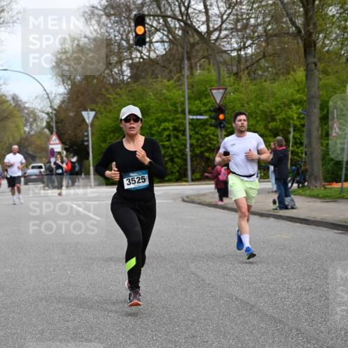12.04.2026 - 45. Internationalen Wilhelmsburger Insellauf J. Mangold http://msf.ph/oto/9509735 12.04.2026 12:58:24 Ziel 3152, 4535, 5260, 2493, 2550, 3479, 4873, 4344, 3889, 3309, 5613, 3525, 5422, 3088, 3255, 5174, 5846, 3286, 3623, 4822, 2015, 3926, 3728, 4023, 2009, 4875 meine-sportfotos.de