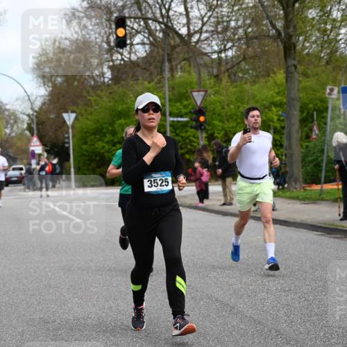 12.04.2026 - 45. Internationalen Wilhelmsburger Insellauf J. Mangold http://msf.ph/oto/9509739 12.04.2026 12:58:25 Ziel 5260, 2493, 2550, 3479, 4873, 4344, 3889, 3309, 5613, 3525, 5422, 3088, 3255, 5174, 5846, 3286, 3623, 3286, 3623, 4822, 2015, 3926, 3728, 4023, 2009, 4875 meine-sportfotos.de