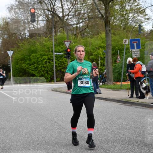 12.04.2026 - 45. Internationalen Wilhelmsburger Insellauf J. Mangold http://msf.ph/oto/9509745 12.04.2026 12:58:26 Ziel 2550, 3479, 4873, 4344, 3889, 3309, 5613, 3525, 5422, 3088, 3255, 5174, 5846, 3286, 3623, 4822, 2015, 3926, 3728, 4023, 2009, 4875, 5276 meine-sportfotos.de