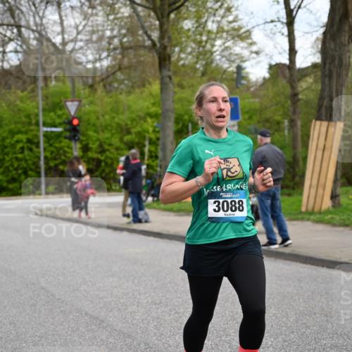 12.04.2026 - 45. Internationalen Wilhelmsburger Insellauf J. Mangold http://msf.ph/oto/9509752 12.04.2026 12:58:26 Ziel 2550, 3479, 4873, 4344, 3889, 3309, 5613, 3525, 5422, 3088, 3255, 5174, 5846, 3286, 3623, 4822, 2015, 3926, 3728, 4023, 2009, 4875, 5276 meine-sportfotos.de