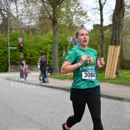 12.04.2026 - 45. Internationalen Wilhelmsburger Insellauf J. Mangold http://msf.ph/oto/9509753 12.04.2026 12:58:26 Ziel 2550, 3479, 4873, 4344, 3889, 3309, 5613, 3525, 5422, 3088, 3255, 5174, 5846, 3286, 3623, 4822, 2015, 3926, 3728, 4023, 2009, 4875, 5276 meine-sportfotos.de